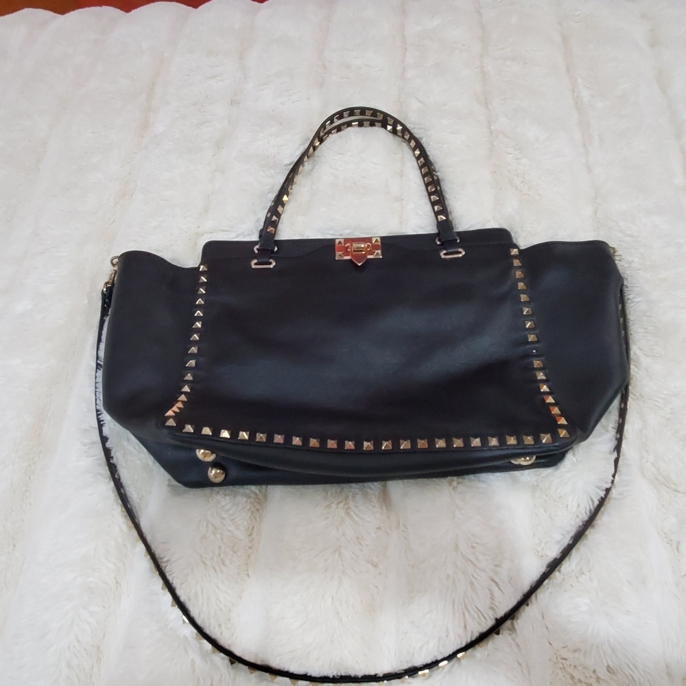 "SOLD "Valentino Garavani Rockstud leather tote - Picture 12 of 14